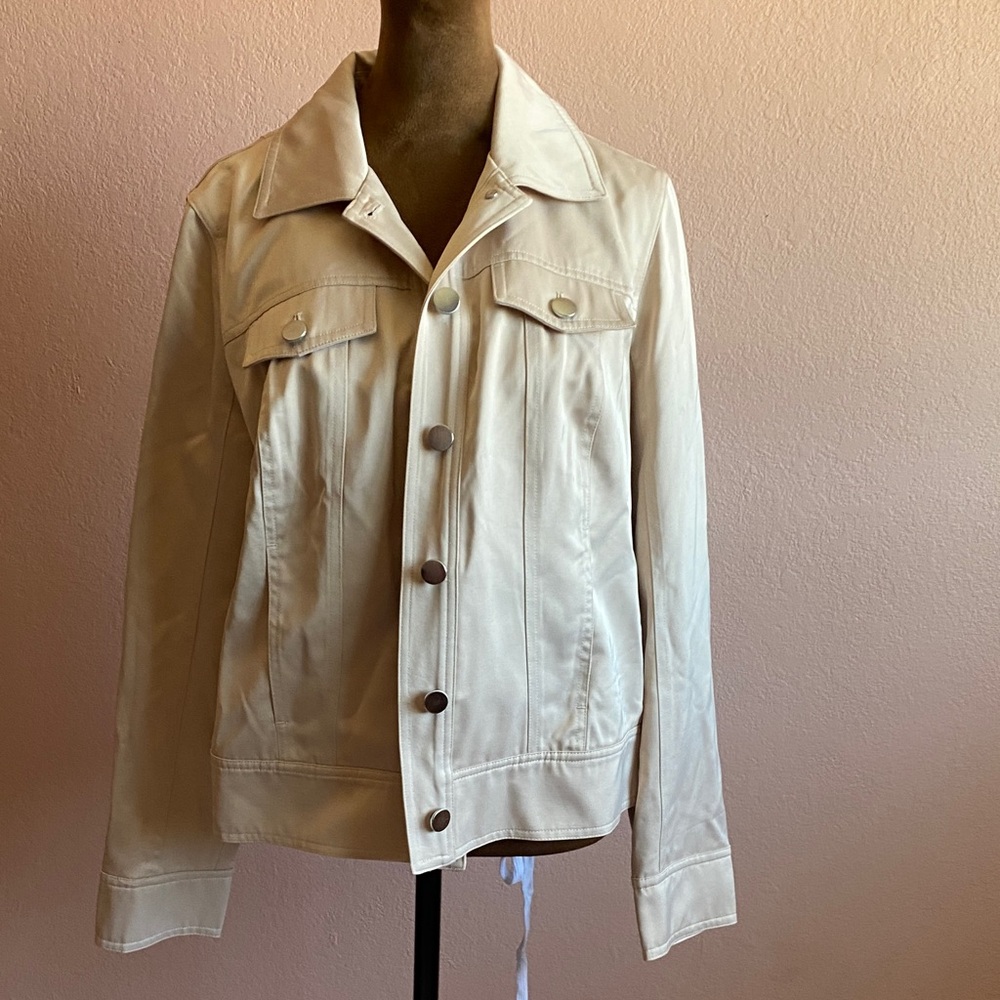 CHICO’S Cream Button-Front Lightweight Jacket - Picture 2 of 10